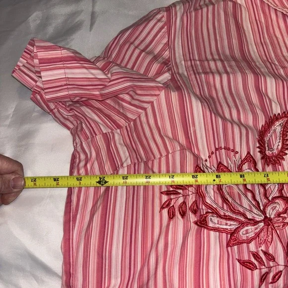 Tommy Hilfiger Women's Size 24 Striped Embroidered Floral Button Front Blouse - Picture 6 of 6